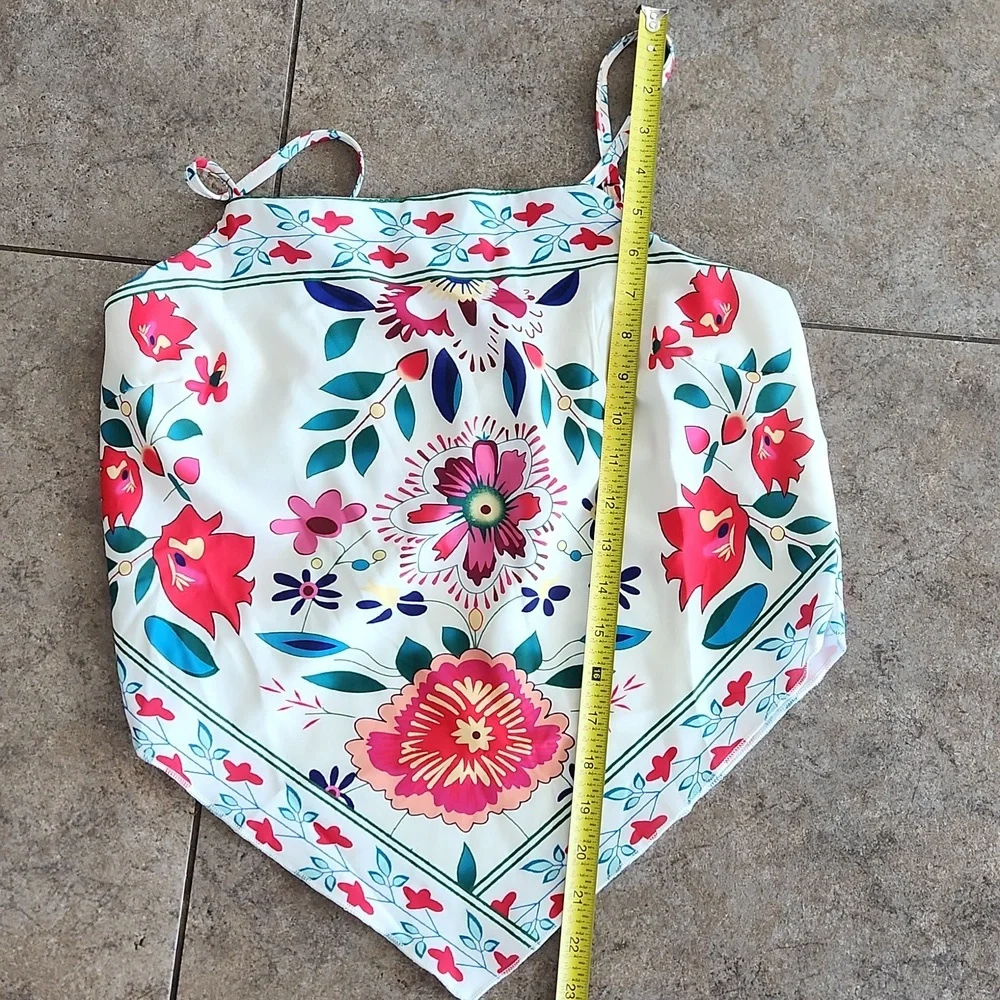 NWOT..Floral Print Handkerchief Top - Picture 5 of 7